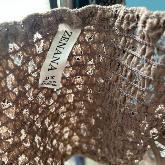 Zenana crop top - Picture 3 of 3